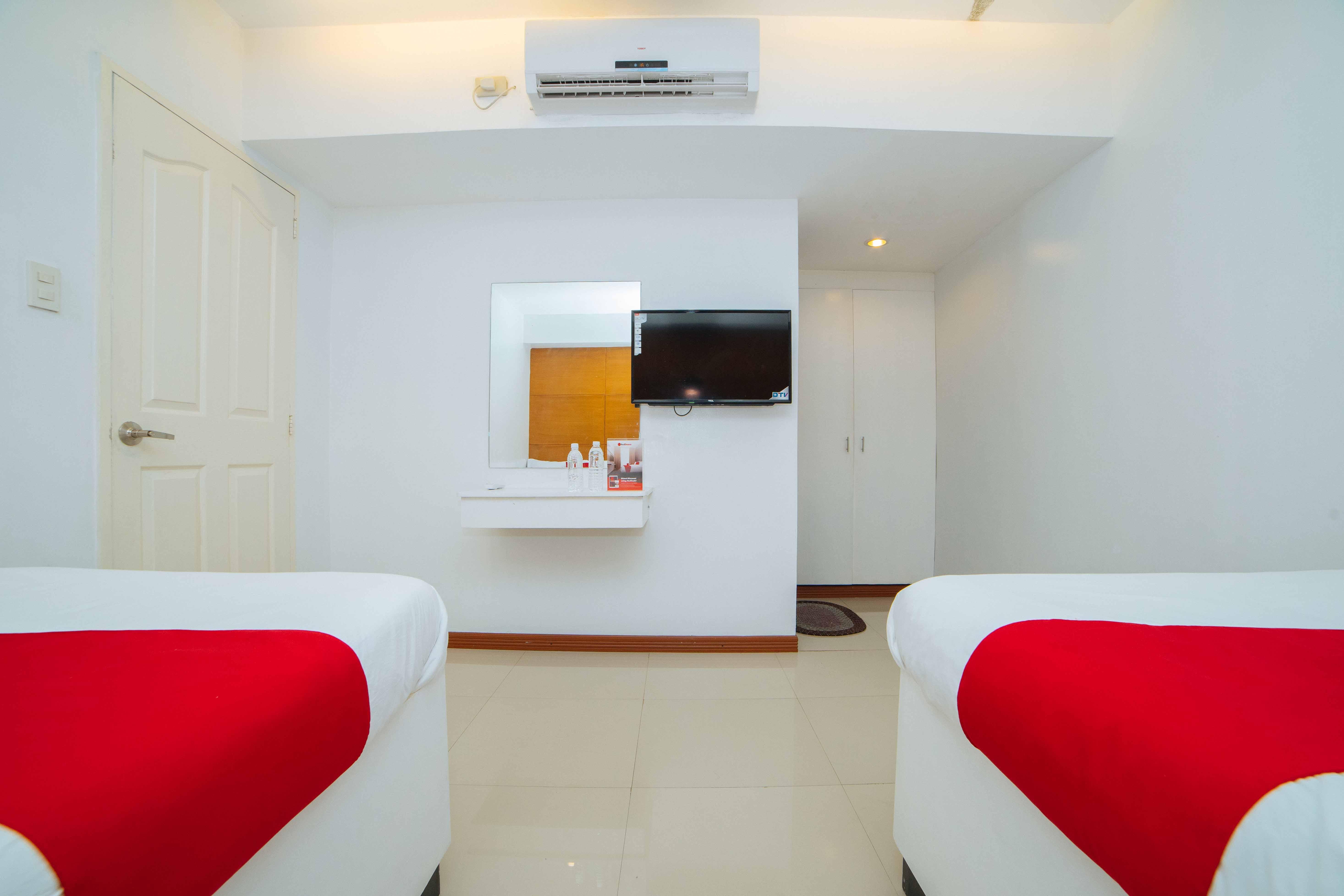 Reddoorz Near Bambang Station Hotel Manila Exterior photo
