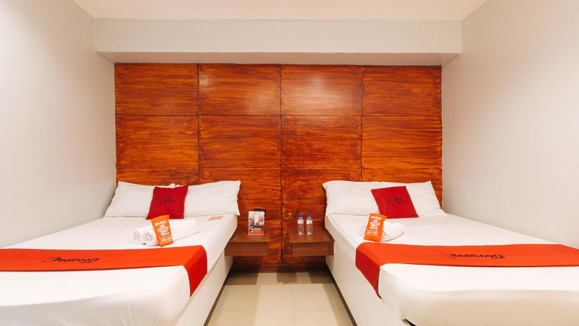 Reddoorz Near Bambang Station Hotel Manila Exterior photo
