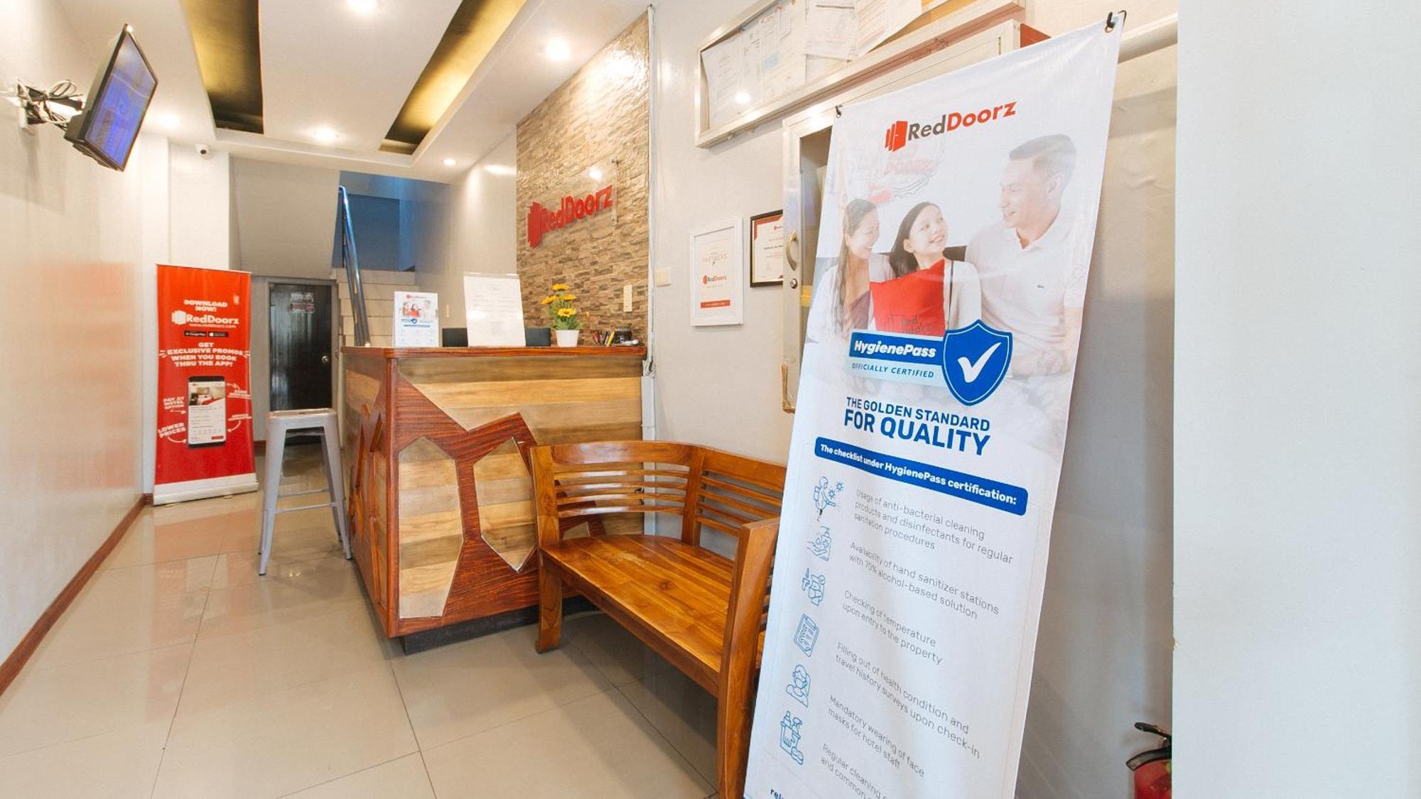 Reddoorz Near Bambang Station Hotel Manila Exterior photo