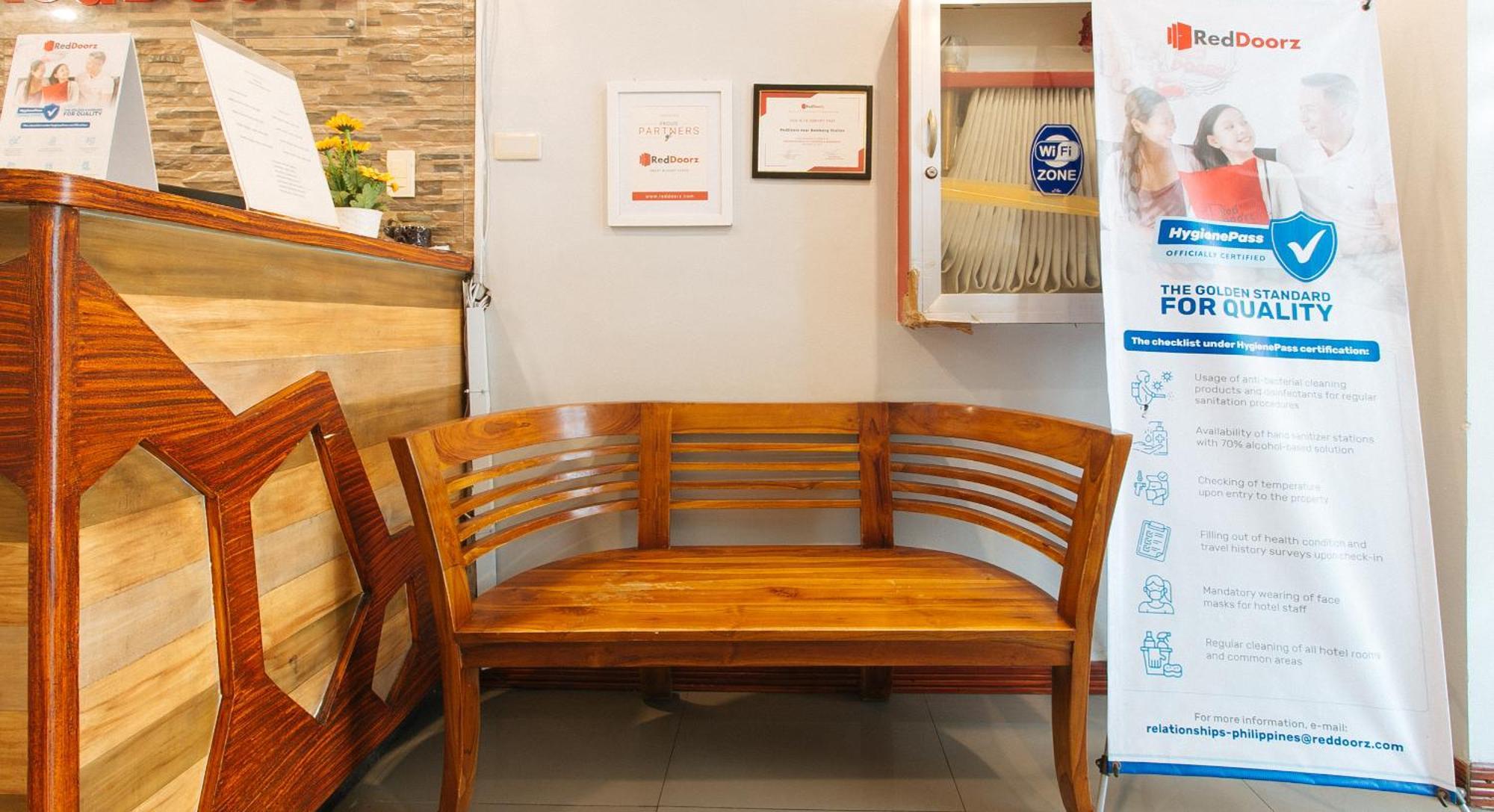 Reddoorz Near Bambang Station Hotel Manila Exterior photo